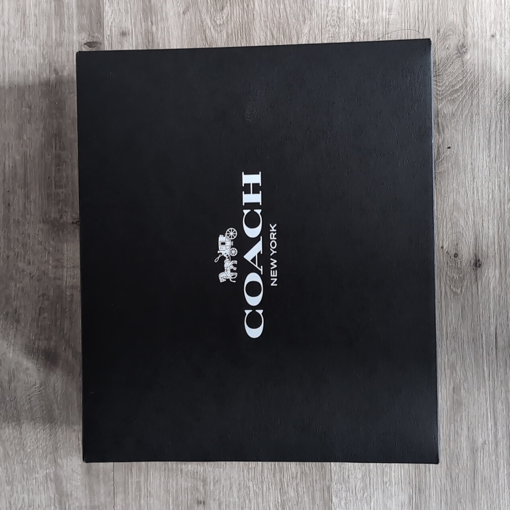 Coach Classic Black Box - Picture 2 of 8